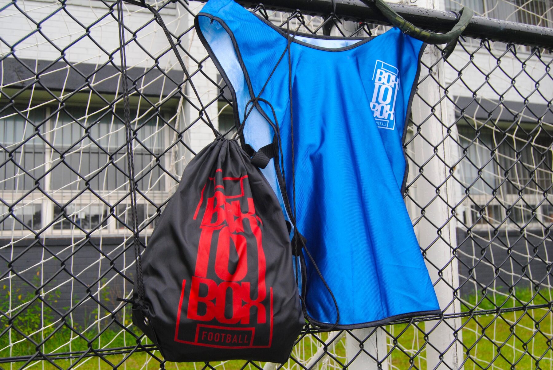 Box To Box blue training bibs being tested during a Sydney football training session, photo 4
